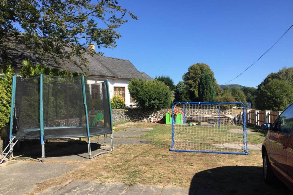 Ferienwohnung Apartman U Pamatneho Stromu Česká Lípa Exterior foto